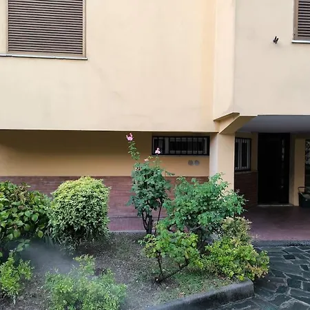 Chez Elisa Zona Sobborghi Brianza , Italia * Monza